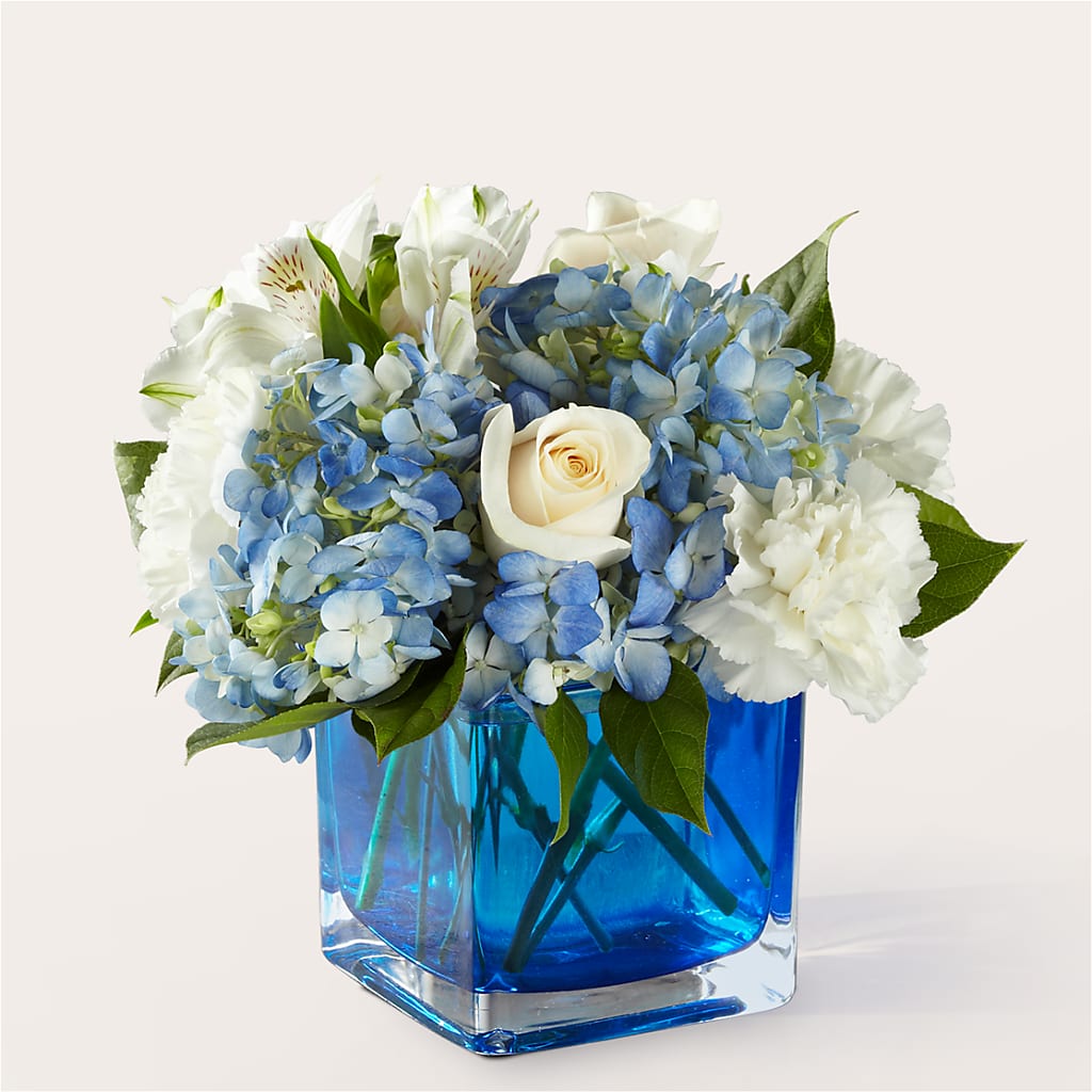 Soothing Waters Bouquet – Parkside Flowers, Rockwell City IA