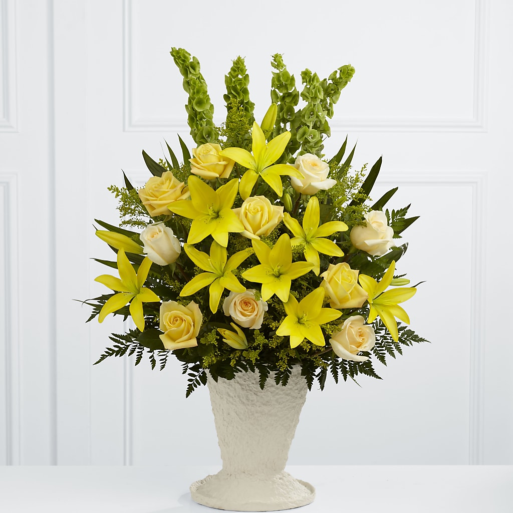 Golden Memories Arrangement – Parkside Flowers, Rockwell City IA