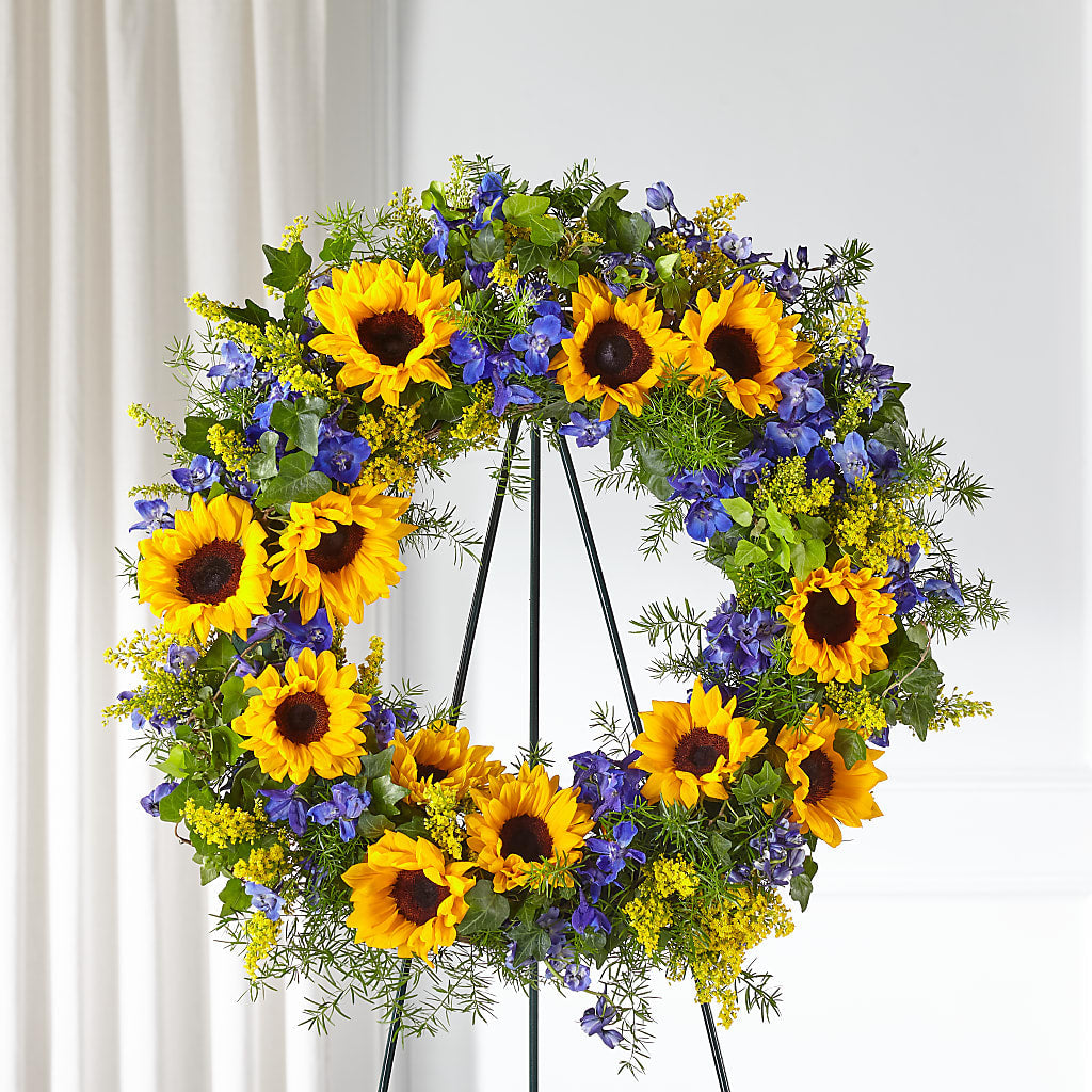 Bright Rays Wreath – Parkside Flowers, Rockwell City IA