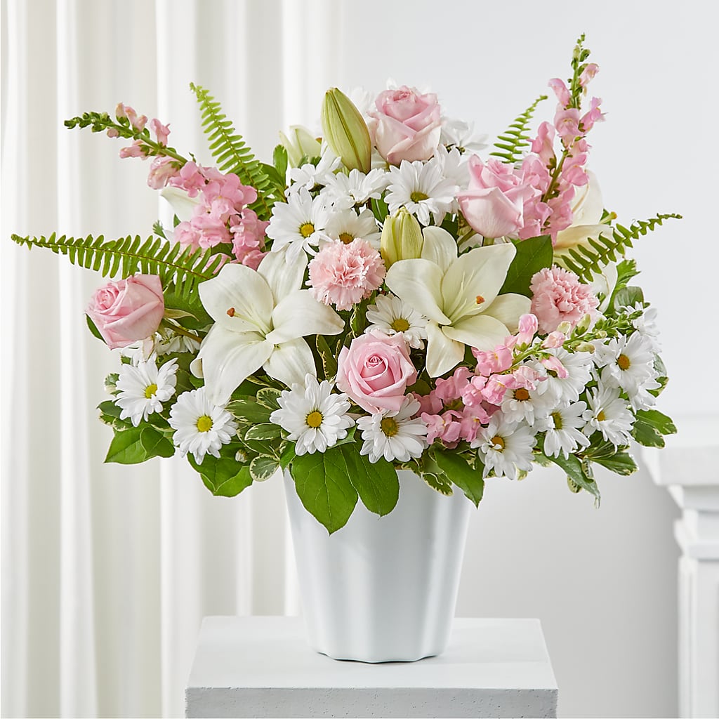 Soft Touch Tabletop Basket – Parkside Flowers, Rockwell City IA