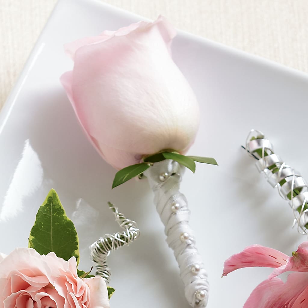 Pink Rose Boutonniere – Parkside Flowers, Rockwell City IA