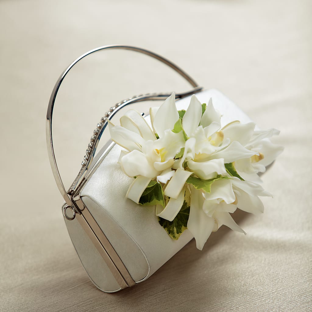 White Purse Decor – Parkside Flowers, Rockwell City IA