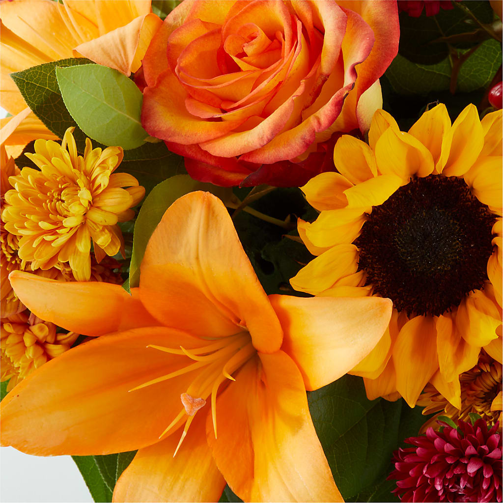Grateful Centerpiece –  Parkside Flowers, Rockwell City IA